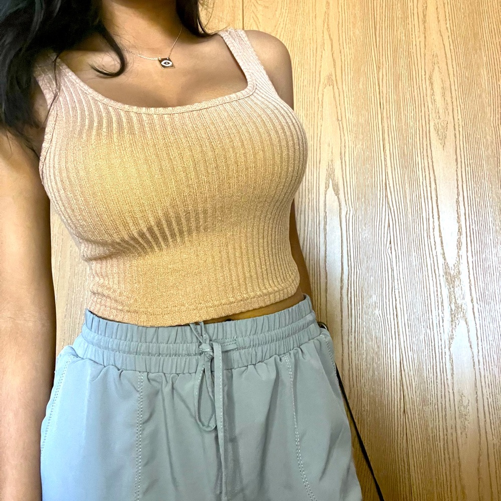Super soft beige crop top